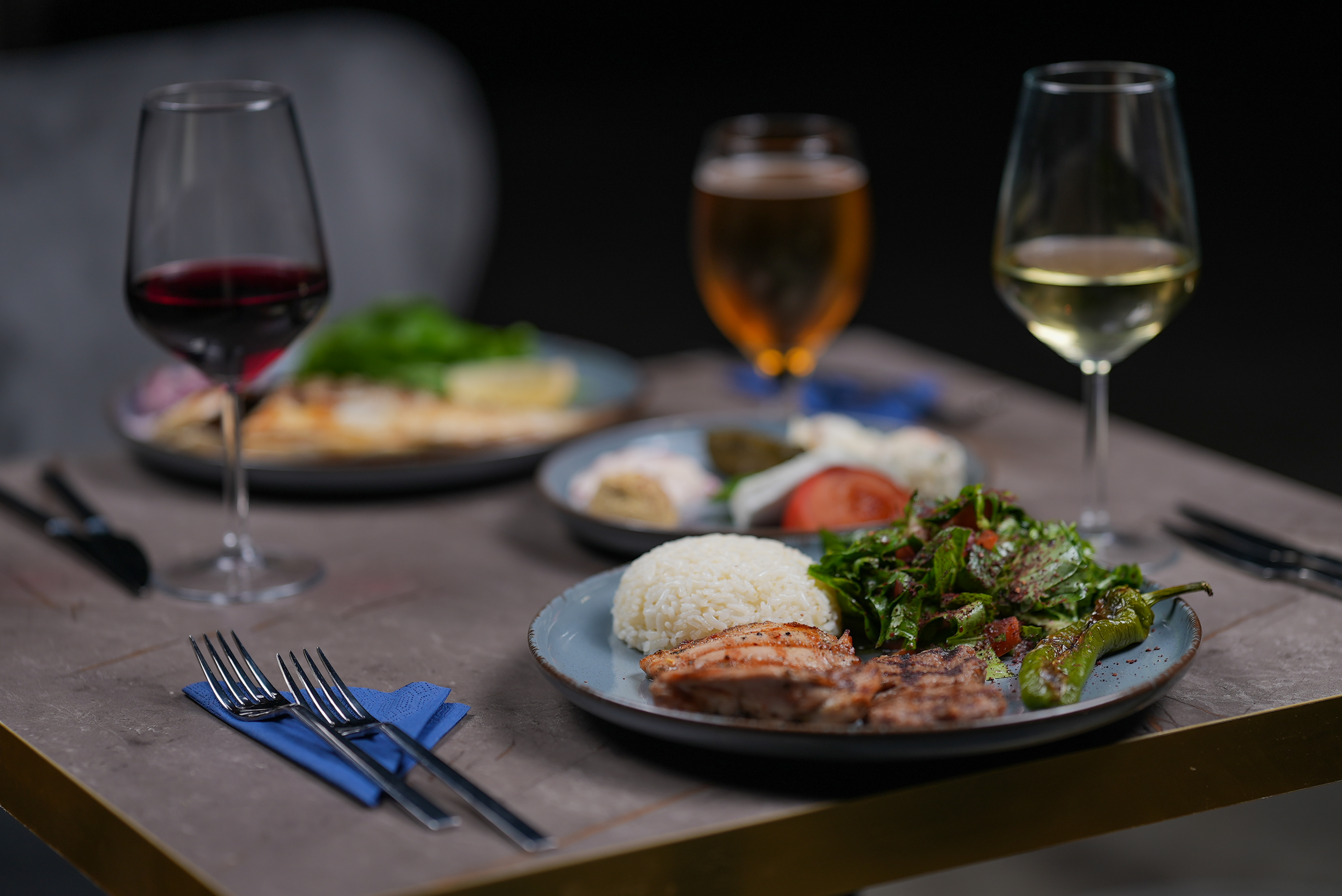 Dinner + Unlimited Local Alcohol Drinks + Private V.I.P Table ( 1 st and 2nd Row ) + Shows with Hotel Transfer