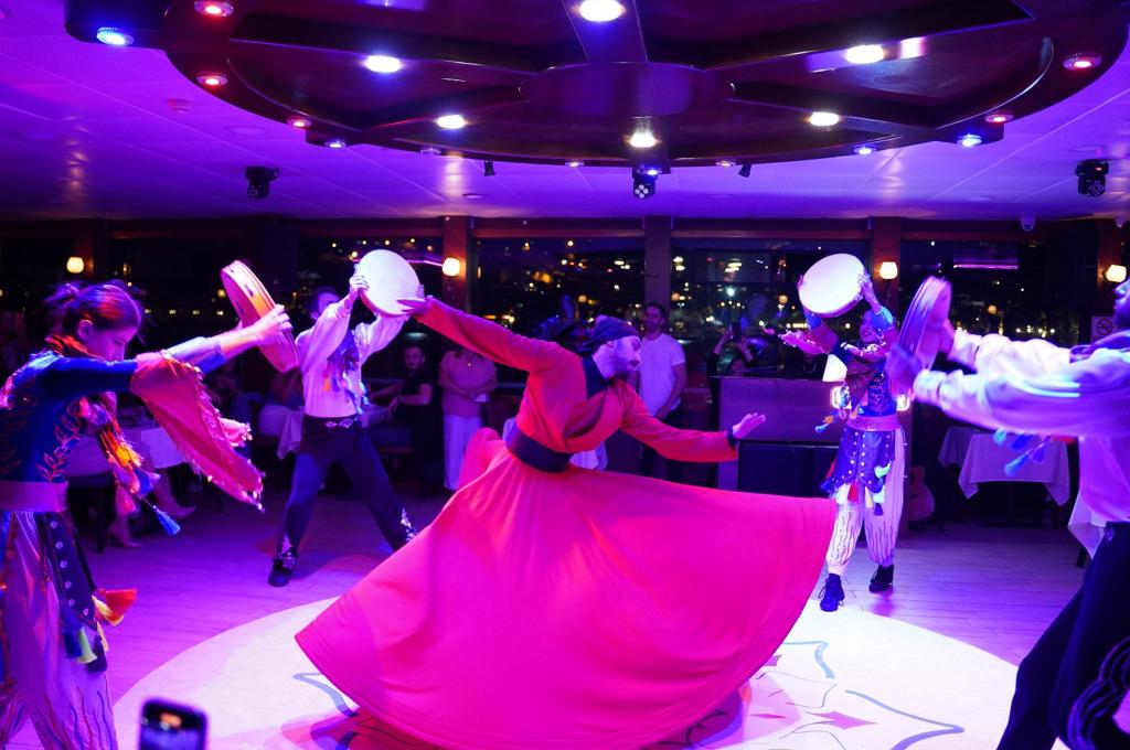BOSPHORUS DINNER CRUISE & TURKISH NIGHT SHOW (STANDARD TABLE WITH ALCOHOL) 