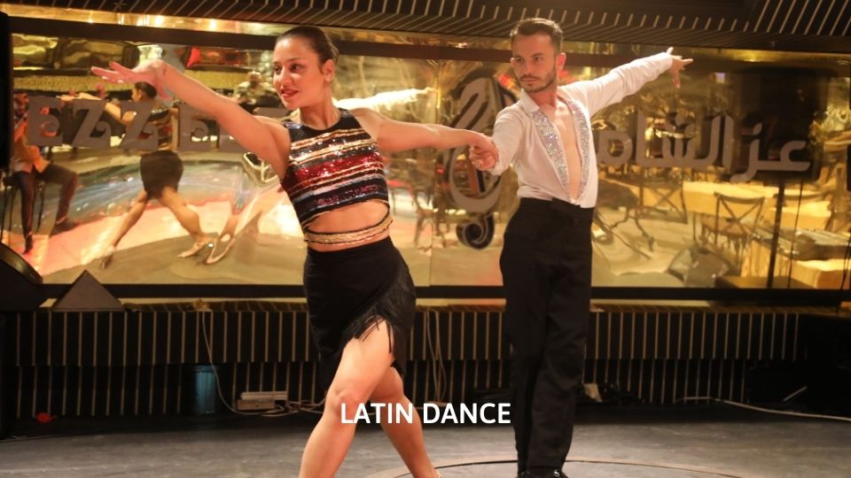 Bosphorus Cruise w/ Unlimited Soft Drinks + Turkish Show and Meeting Point