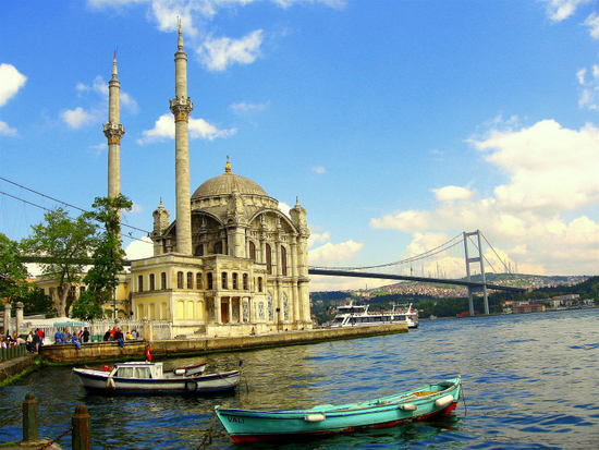 Tops.com.tr : Istanbul Bosphorus Breakfast Cruise with Audio Guide and Morning Tour with Hotel Transfer