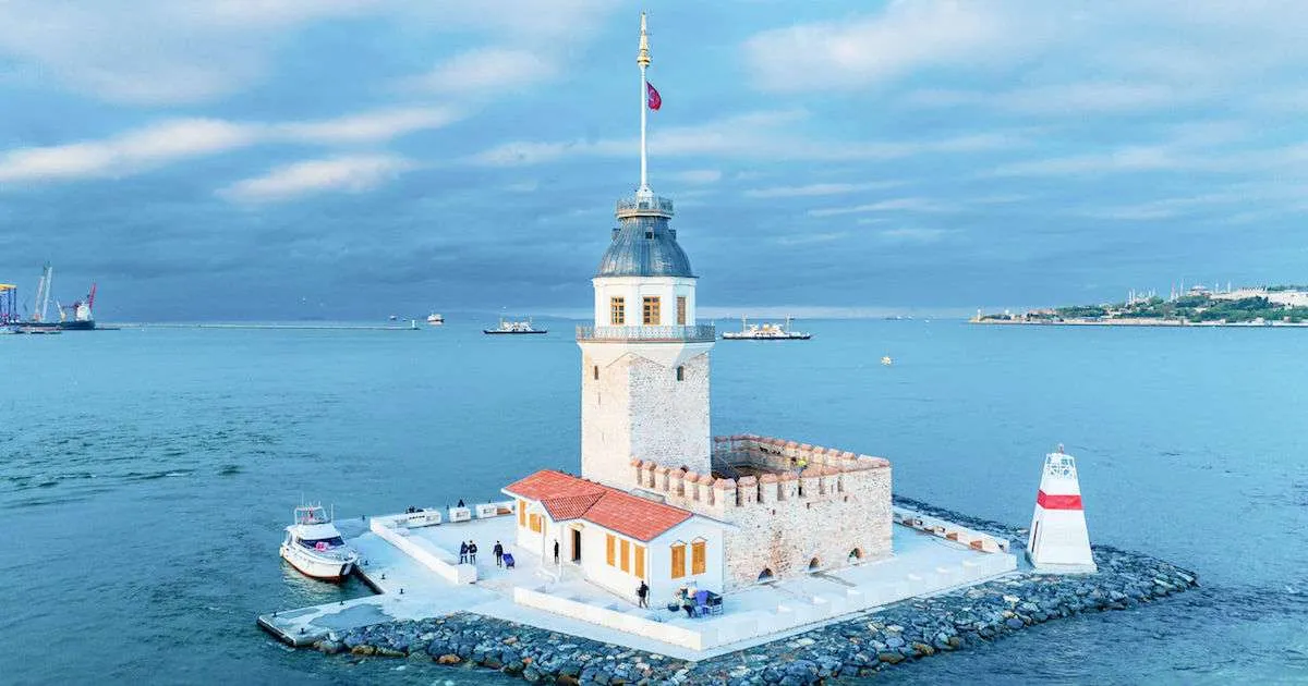 Tops.com.tr : Istanbul Bosphorus Breakfast Cruise with Audio Guide and Morning Tour with Hotel Transfer
